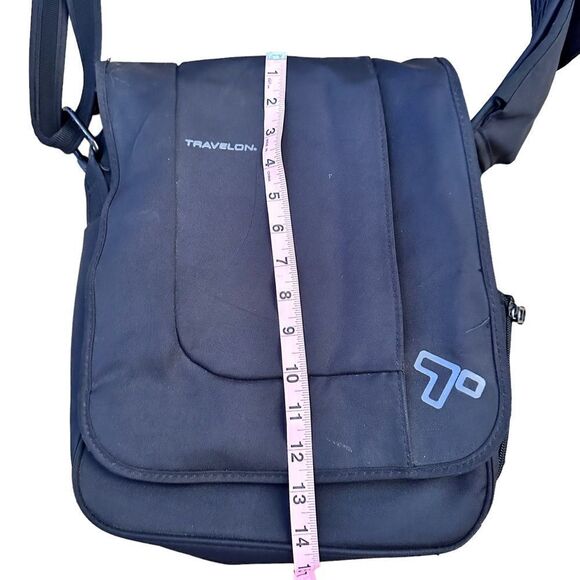 Travelon ~ Black Crossbody Bag ~ all around zipped closure ~ lots of pockets - Picture 14 of 14